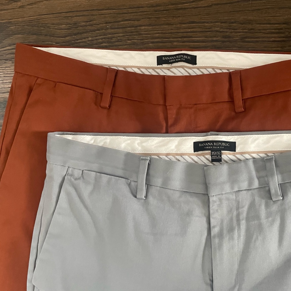 Lot of TWO 2 Banana Republic Aiden Slim Fit Rapid Movement Chinos 35x32 & 35x34